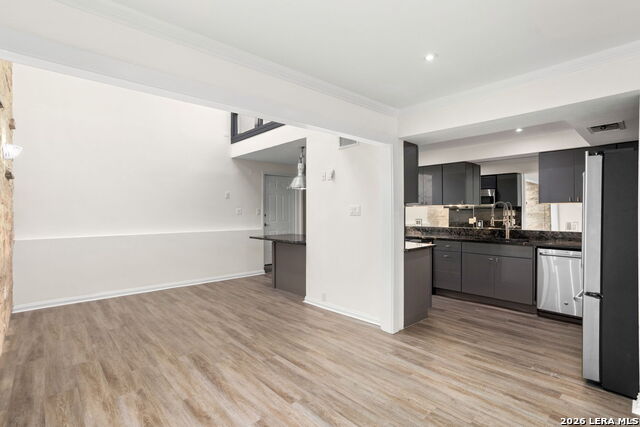205 Chichester Property Photo 16