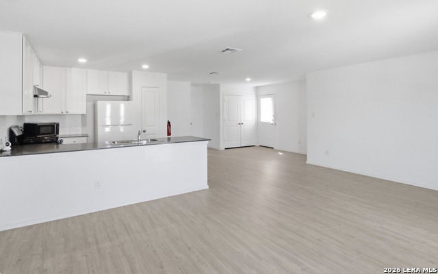 8918 Solar Cove Property Photo 5
