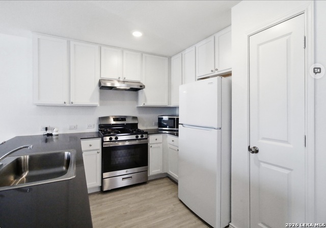 8918 Solar Cove Property Photo 11