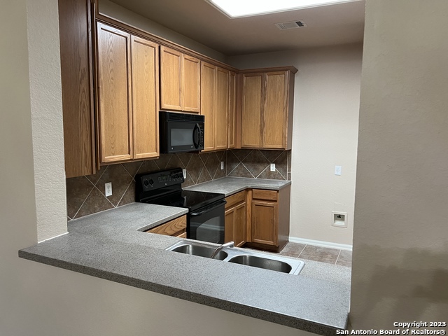 2515 Grayson Way Property Photo 11