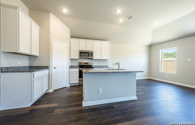 7106 Emerald Valley Property Photo 2