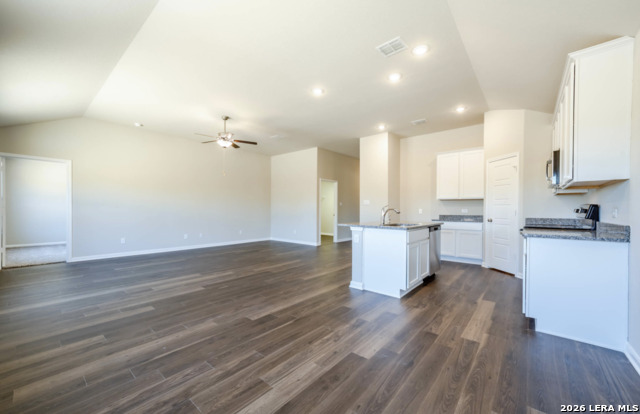 7106 Emerald Valley Property Photo 3