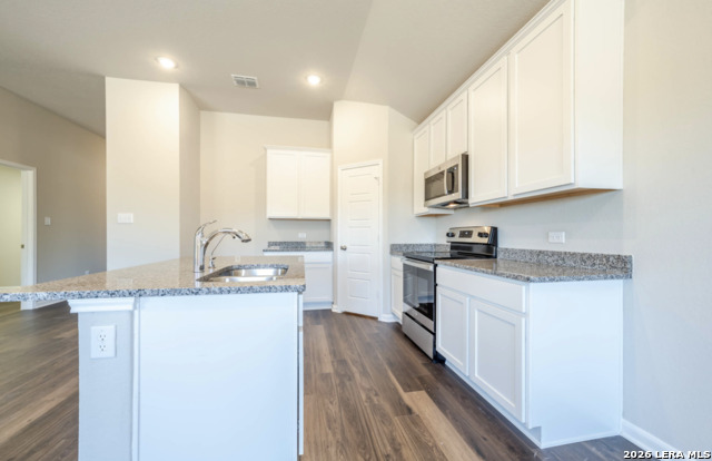7106 Emerald Valley Property Photo 4