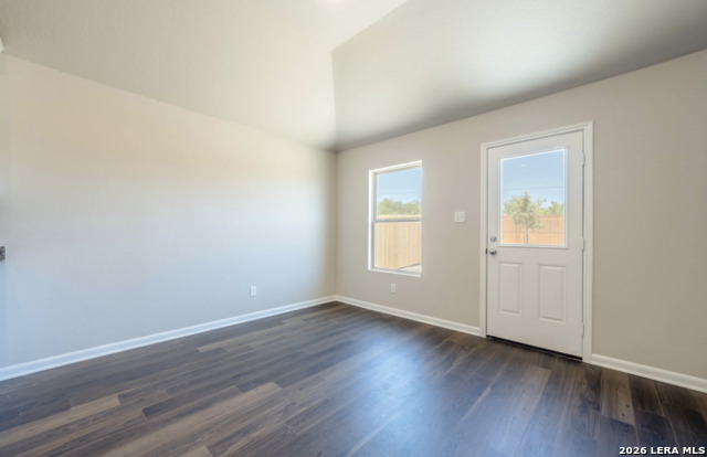 7106 Emerald Valley Property Photo 9