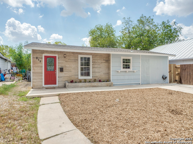 210 Venice Property Photo 1