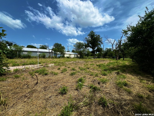 1720 W Salinas Property Photo 1