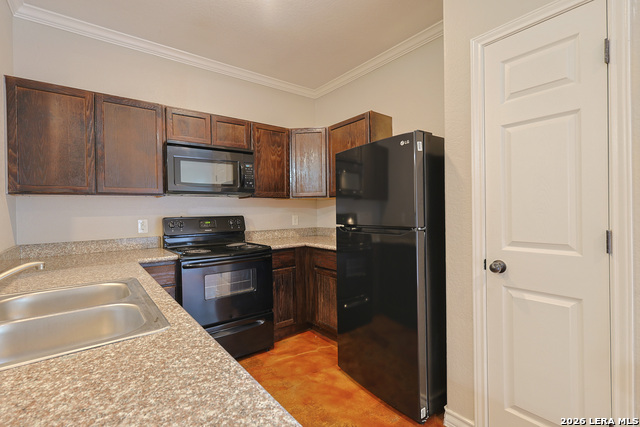5015 Stowers Blvd Property Photo 8