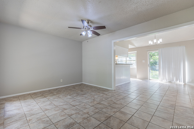 2306 Fairhill St Property Photo 4