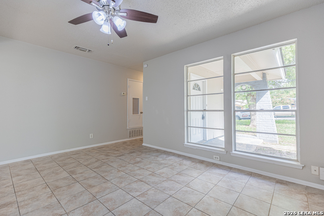 2306 Fairhill St Property Photo 6