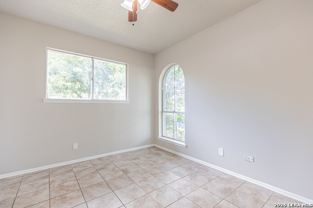 2306 Fairhill St Property Photo 16