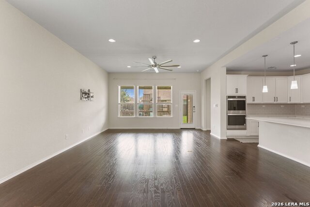 942 Blue Violet Property Photo 11