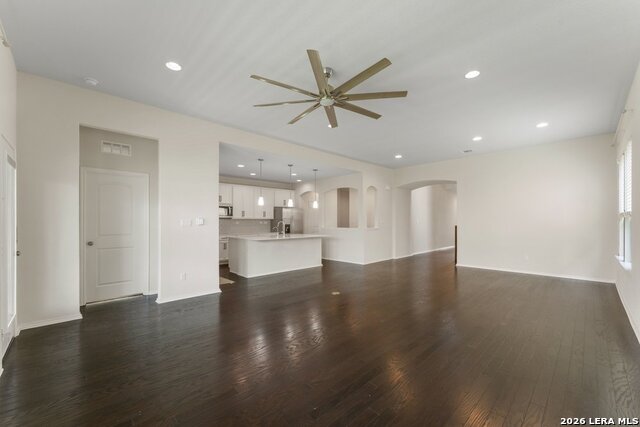 942 Blue Violet Property Photo 13