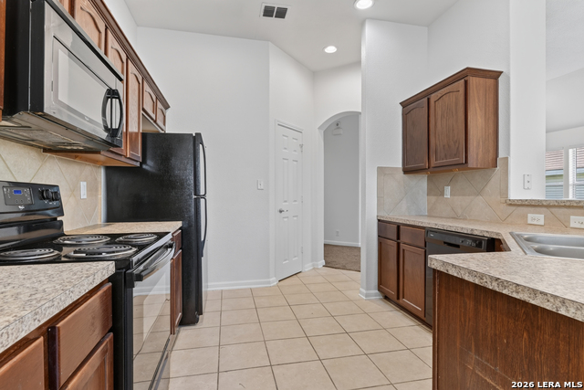 7703 Brisbane Bnd Property Photo 12
