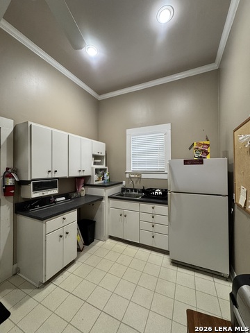 256 W Court Property Photo 12