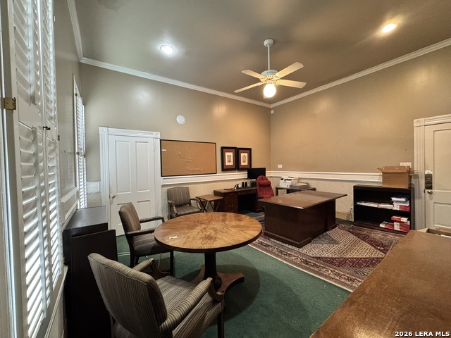256 W Court Property Photo 13