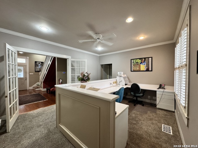 256 W Court Property Photo 17