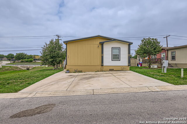 414 Bucks Circle Property Photo 1