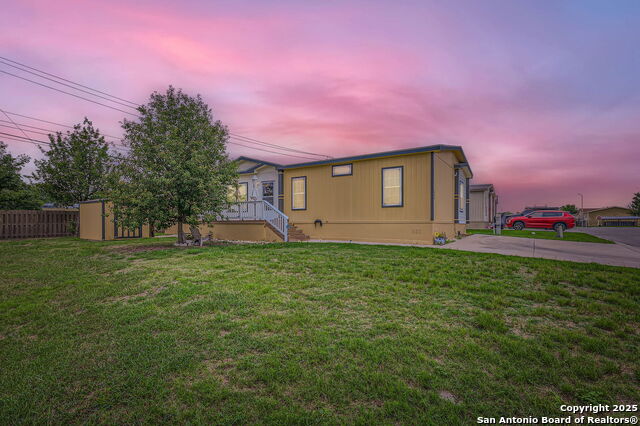 414 Bucks Circle Property Photo 3