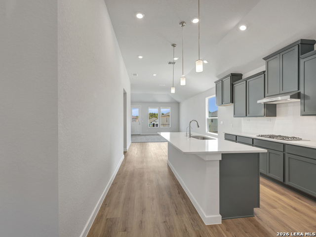171 Scott Square Property Photo 4