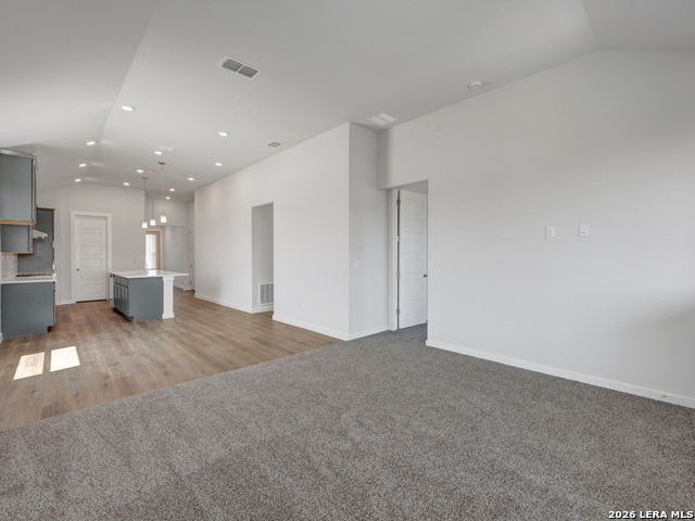 171 Scott Square Property Photo 12
