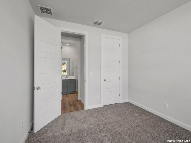 171 Scott Square Property Photo 16