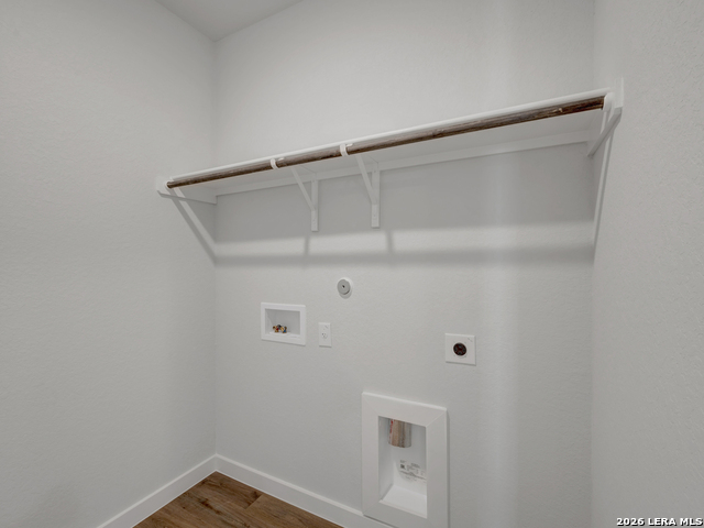 171 Scott Square Property Photo 22