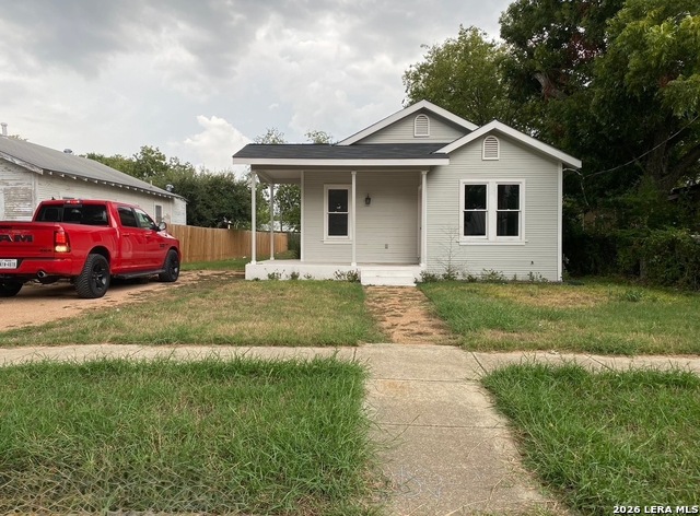818 Waverly Ave Property Photo 1