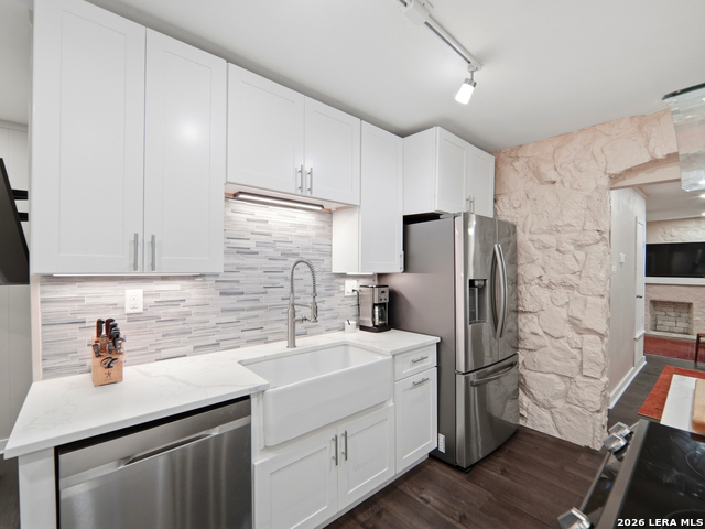 19214 Grey Forest Property Photo 15