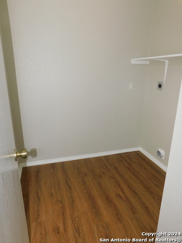 8014 Braes Run Property Photo 8