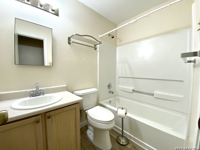 10038 Silverbrook Pl Property Photo 9