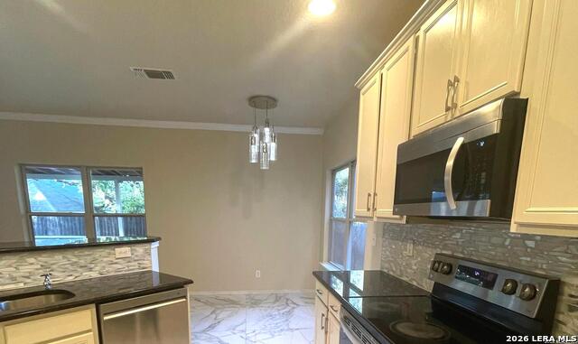 13103 Brook Arbor Property Photo 7