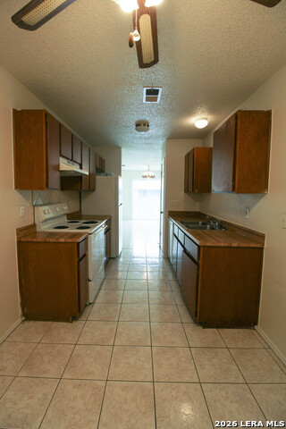 6214 Ridge Glade St Property Photo 8