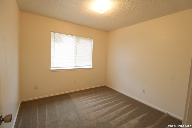 6214 Ridge Glade St Property Photo 9