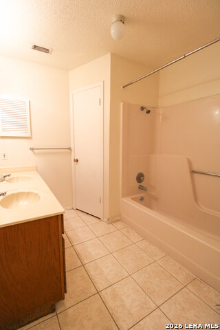 6214 Ridge Glade St Property Photo 17