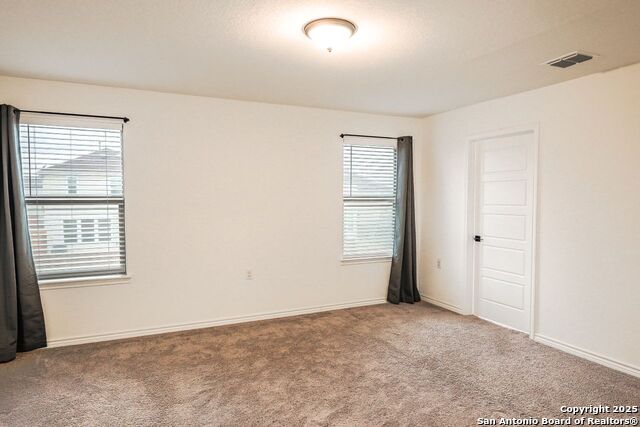 5527 Castle Brook Dr Property Photo 10