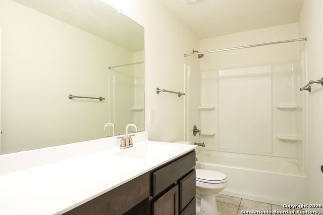 5527 Castle Brook Dr Property Photo 16