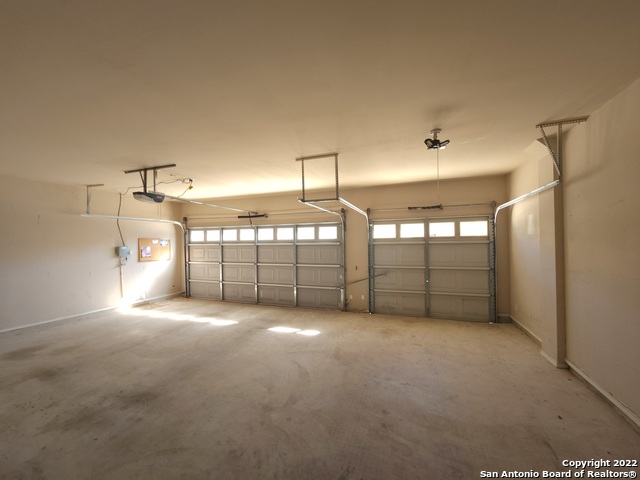 21215 Encino Ash Property Photo 34