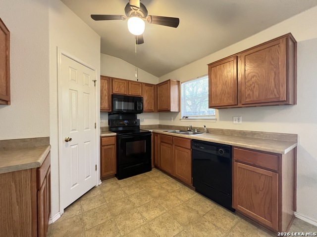 1535 Hawkwolf Crk Property Photo 7