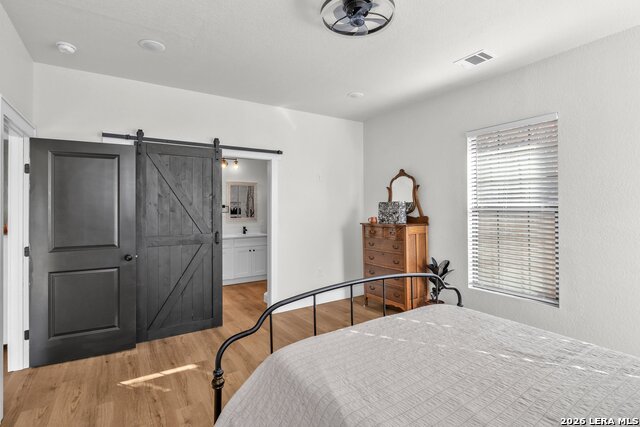 554 E Mitchell St Property Photo 20