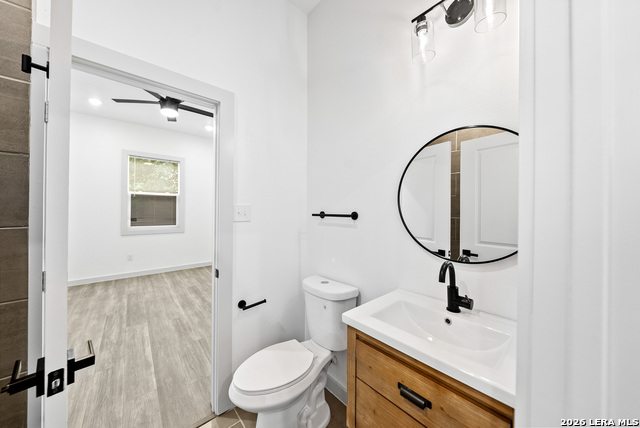 1727 E Crockett St Property Photo 10