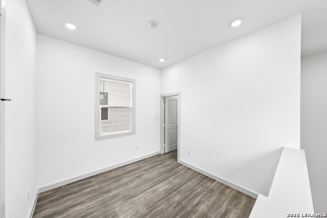 1727 E Crockett St Property Photo 16