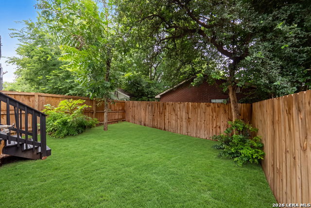 1727 E Crockett St Property Photo 36