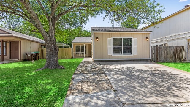 2823 Ash Field Dr Property Photo 1