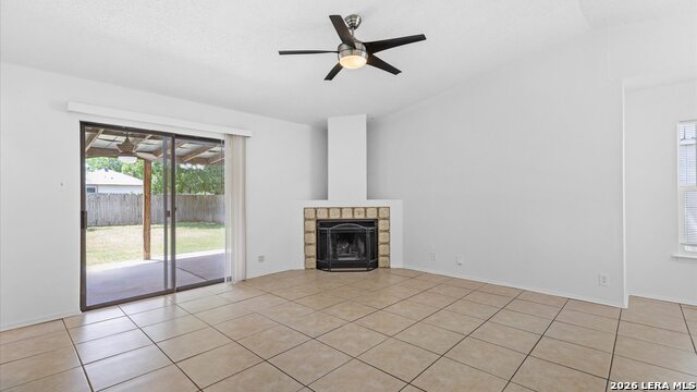 2823 Ash Field Dr Property Photo 3