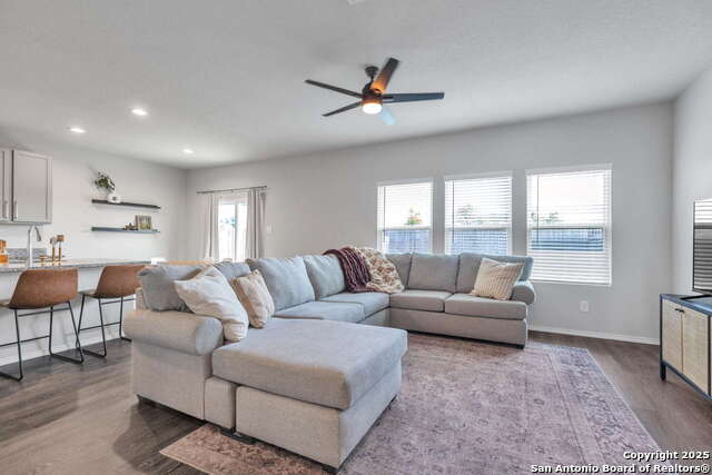 610 Pleasanton Way Property Photo 6