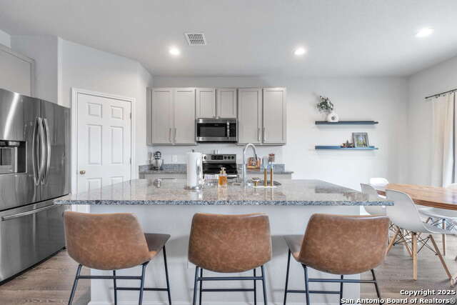 610 Pleasanton Way Property Photo 8