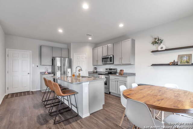 610 Pleasanton Way Property Photo 10