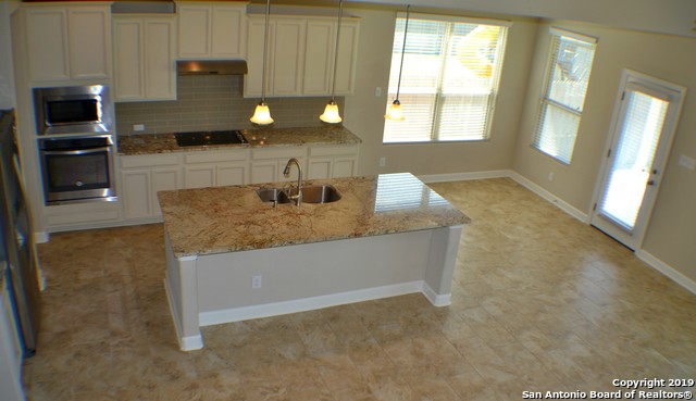 3127 Pinecone Cove Property Photo 4
