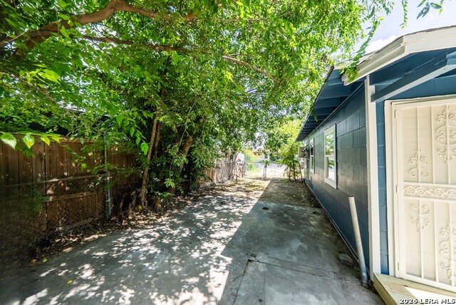 10 Linden Ave Property Photo 17