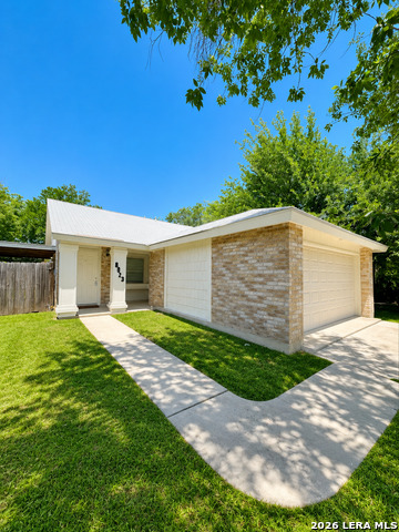 8023 Laurel Bend Property Photo 1